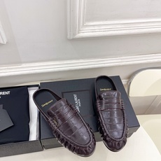 SAIN*LAURENT 圣罗兰 26𝐬𝐬 ☘️2026春夏新品LE LOAFER褶皱乐福穆勒鞋 半 SAIN*LAURENT 圣罗兰 26𝐬𝐬 ☘️2026春夏新品LE LOAFER褶皱乐福穆勒鞋 半