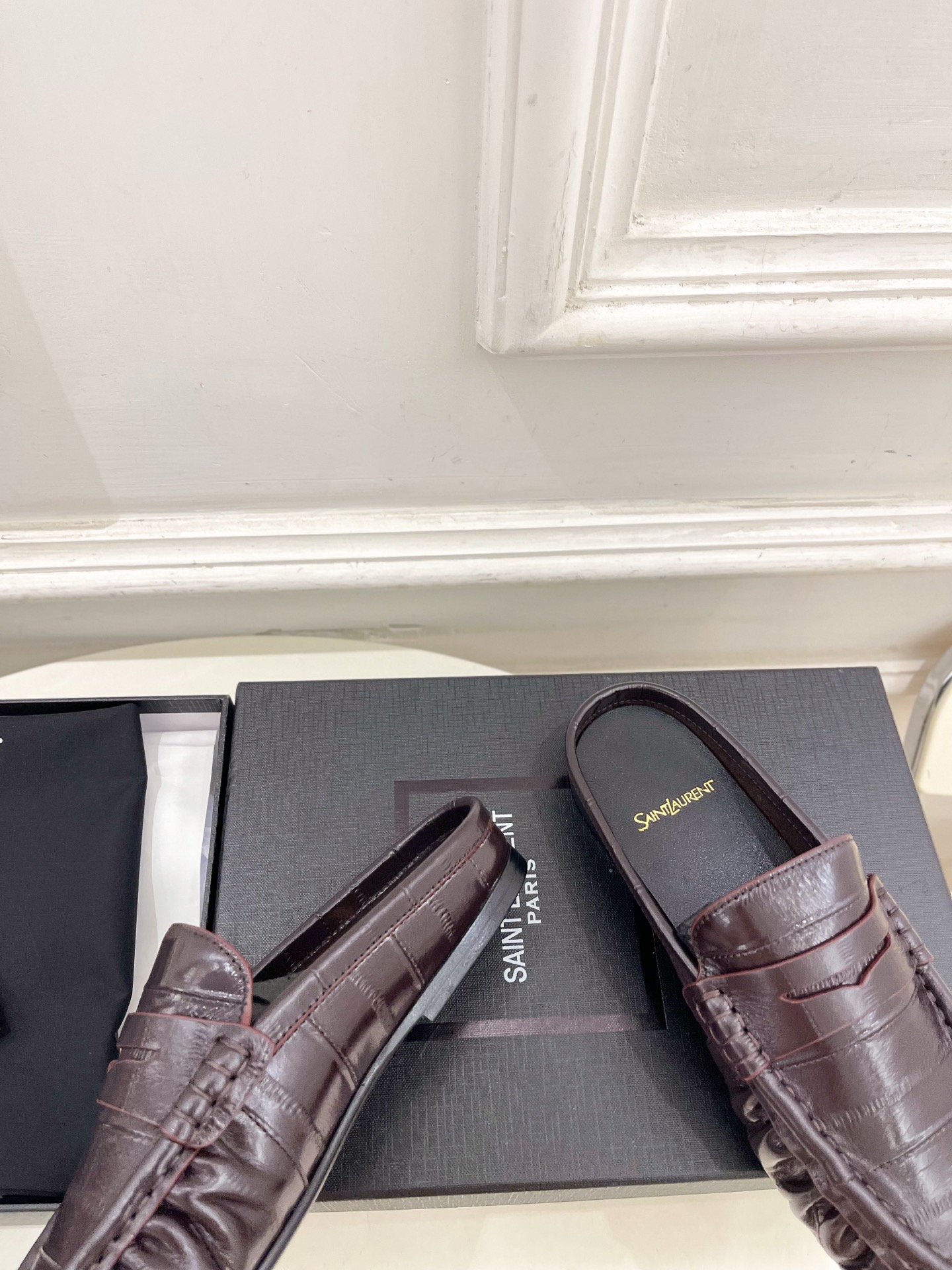 SAIN*LAURENT 圣罗兰 26𝐬𝐬 ☘️2026春夏新品LE LOAFER褶皱乐福穆勒鞋 半 SAIN*LAURENT 圣罗兰 26𝐬𝐬 ☘️2026春夏新品LE LOAFER褶皱乐福穆勒鞋 半