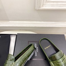 SAIN*LAURENT 圣罗兰 26𝐬𝐬 ☘️2026春夏新品LE LOAFER褶皱乐福穆勒鞋 半 SAIN*LAURENT 圣罗兰 26𝐬𝐬 ☘️2026春夏新品LE LOAFER褶皱乐福穆勒鞋 半