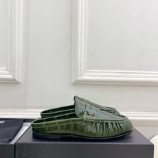 SAIN*LAURENT 圣罗兰 26𝐬𝐬 ☘️2026春夏新品LE LOAFER褶皱乐福穆勒鞋 半 SAIN*LAURENT 圣罗兰 26𝐬𝐬 ☘️2026春夏新品LE LOAFER褶皱乐福穆勒鞋 半