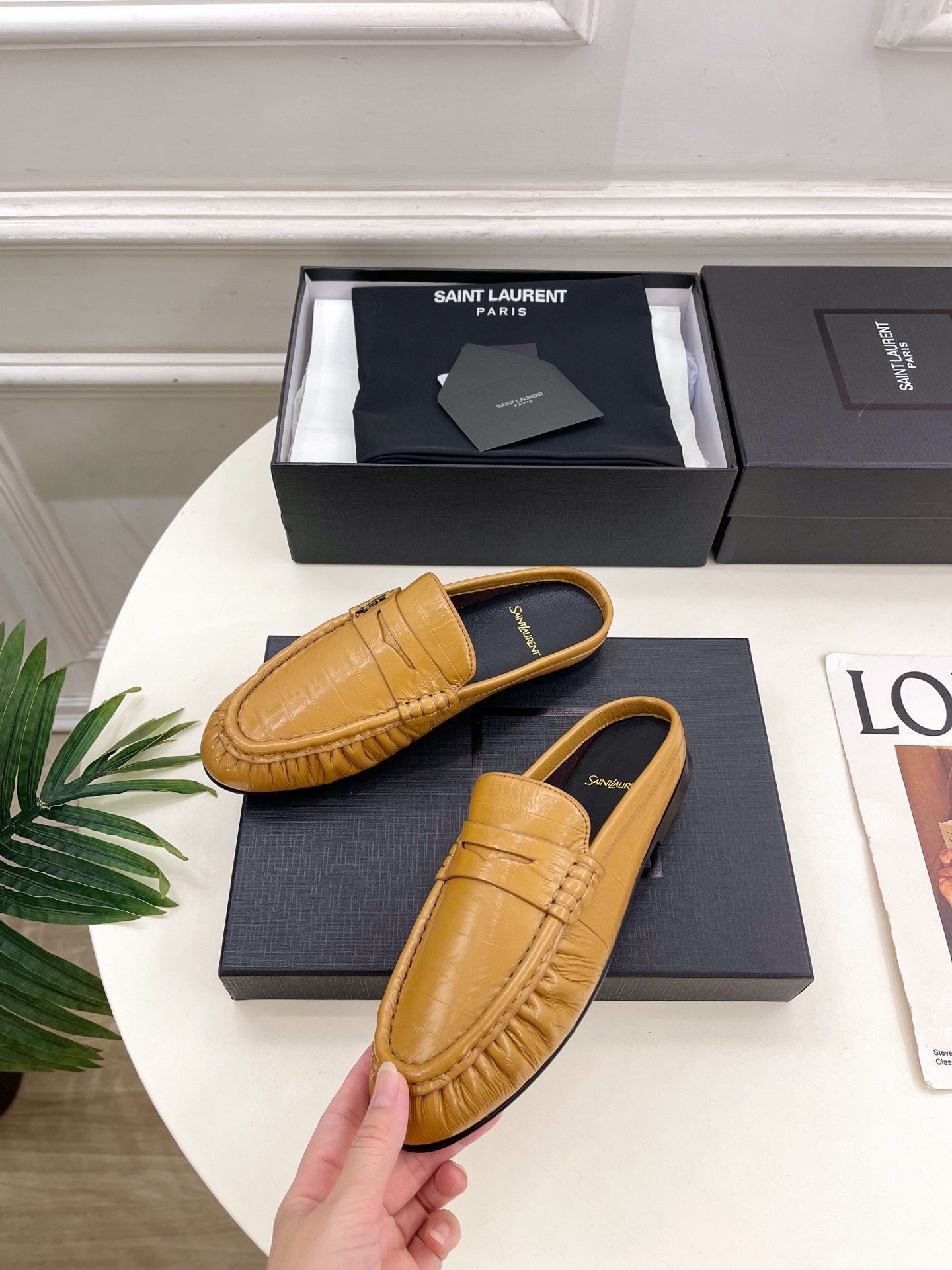 SAIN*LAURENT  圣罗兰  26𝐬𝐬 ☘️2026春夏新品LE LOAFER褶皱乐福穆勒鞋 半