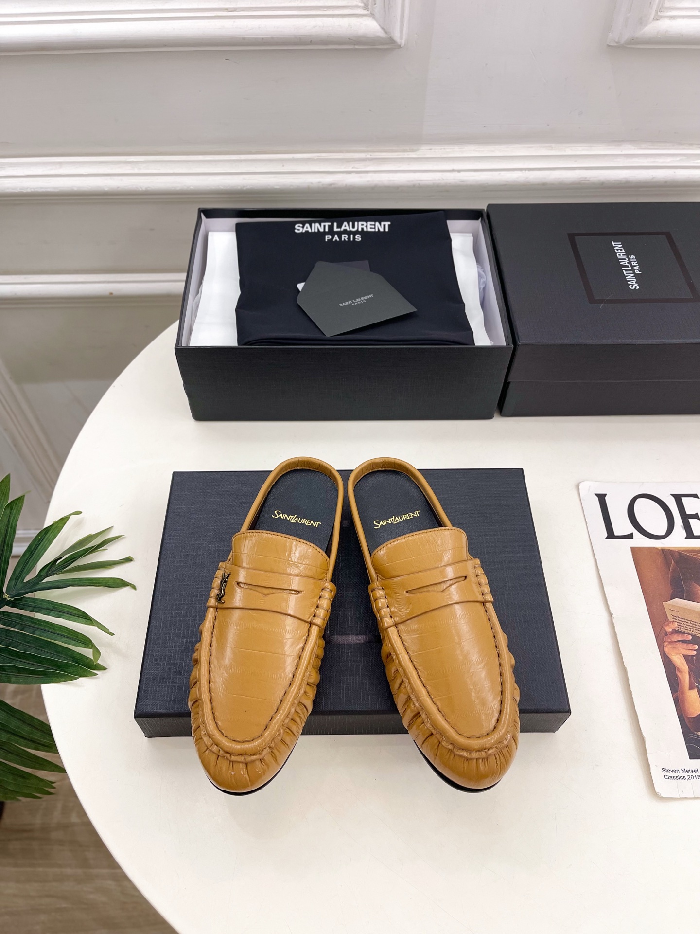 SAIN*LAURENT  圣罗兰  26𝐬𝐬 ☘️2026春夏新品LE LOAFER褶皱乐福穆勒鞋 半