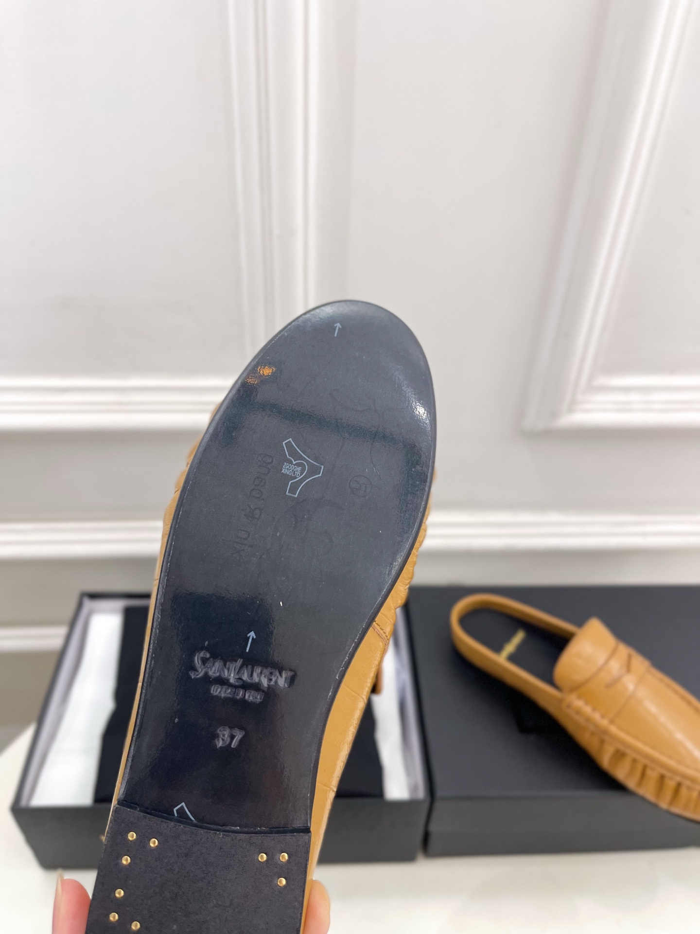 SAIN*LAURENT  圣罗兰  26𝐬𝐬 ☘️2026春夏新品LE LOAFER褶皱乐福穆勒鞋 半