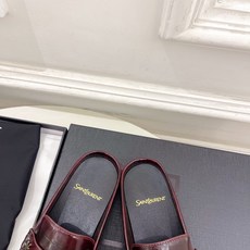 SAIN*LAURENT 圣罗兰 26𝐬𝐬 ☘️2026春夏新品LE LOAFER褶皱乐福穆勒鞋 半 SAIN*LAURENT 圣罗兰 26𝐬𝐬 ☘️2026春夏新品LE LOAFER褶皱乐福穆勒鞋 半