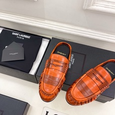 SAIN*LAURENT 圣罗兰 26𝐬𝐬 ☘️2026春夏新品LE LOAFER褶皱乐福穆勒鞋 半 SAIN*LAURENT 圣罗兰 26𝐬𝐬 ☘️2026春夏新品LE LOAFER褶皱乐福穆勒鞋 半
