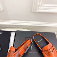 SAIN*LAURENT 圣罗兰 26𝐬𝐬 ☘️2026春夏新品LE LOAFER褶皱乐福穆勒鞋 半 SAIN*LAURENT 圣罗兰 26𝐬𝐬 ☘️2026春夏新品LE LOAFER褶皱乐福穆勒鞋 半