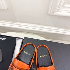 SAIN*LAURENT 圣罗兰 26𝐬𝐬 ☘️2026春夏新品LE LOAFER褶皱乐福穆勒鞋 半 SAIN*LAURENT 圣罗兰 26𝐬𝐬 ☘️2026春夏新品LE LOAFER褶皱乐福穆勒鞋 半