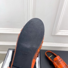 SAIN*LAURENT 圣罗兰 26𝐬𝐬 ☘️2026春夏新品LE LOAFER褶皱乐福穆勒鞋 半 SAIN*LAURENT 圣罗兰 26𝐬𝐬 ☘️2026春夏新品LE LOAFER褶皱乐福穆勒鞋 半
