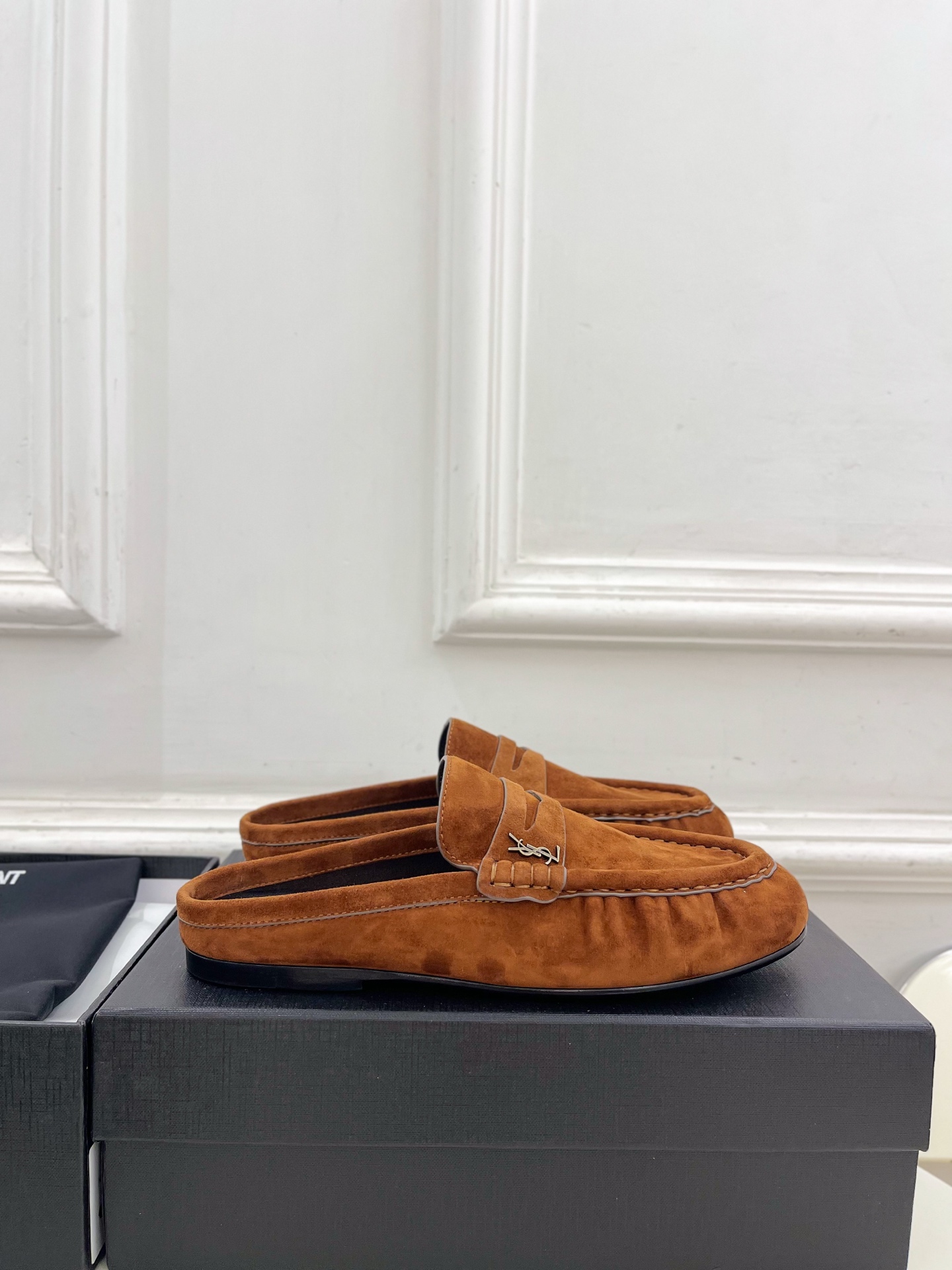 SAIN*LAURENT 圣罗兰 26𝐬𝐬 ☘️2026春夏新品LE LOAFER褶皱乐福穆勒鞋 半 SAIN*LAURENT 圣罗兰 26𝐬𝐬 ☘️2026春夏新品LE LOAFER褶皱乐福穆勒鞋 半