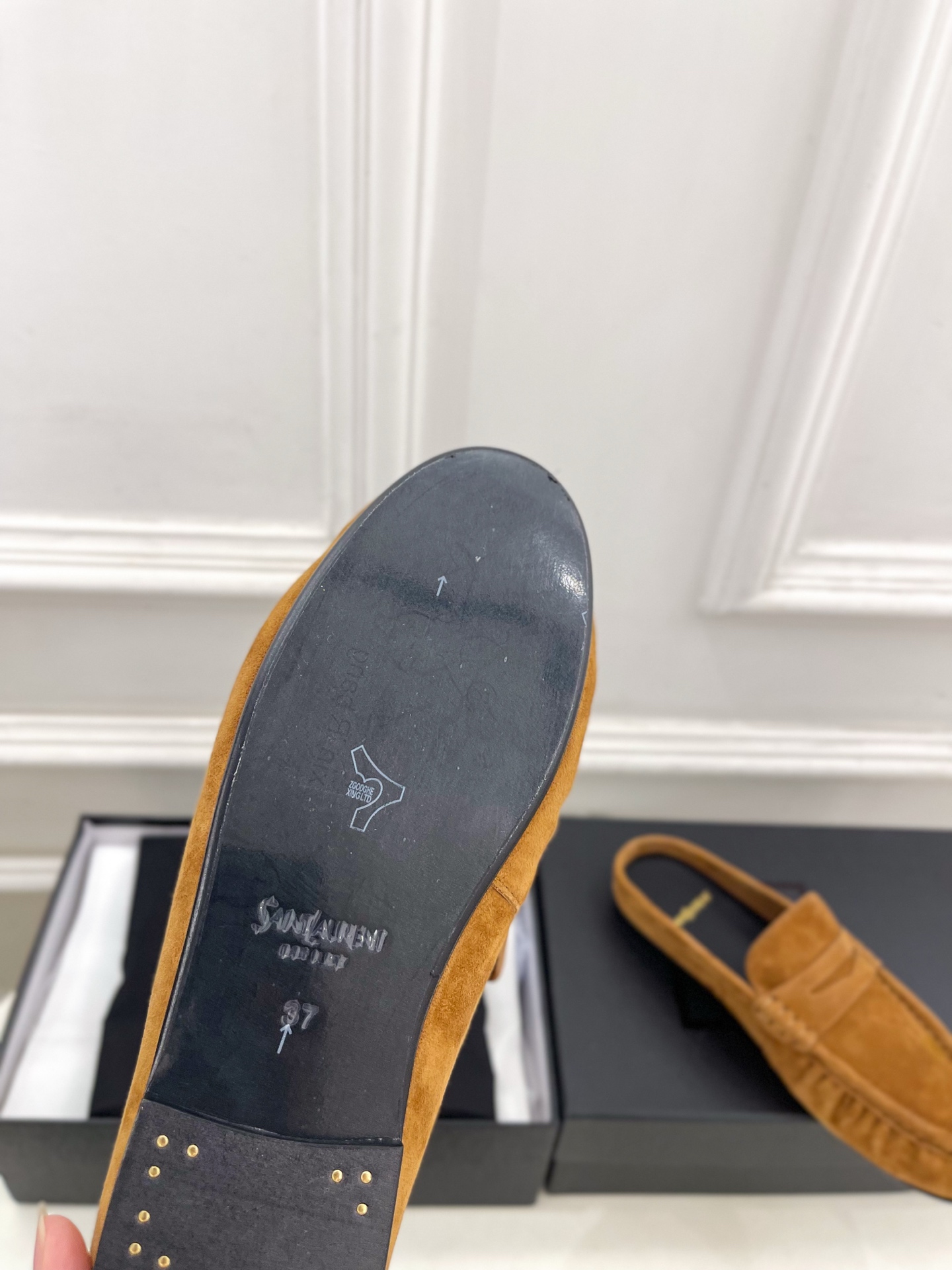 SAIN*LAURENT 圣罗兰 26𝐬𝐬 ☘️2026春夏新品LE LOAFER褶皱乐福穆勒鞋 半 SAIN*LAURENT 圣罗兰 26𝐬𝐬 ☘️2026春夏新品LE LOAFER褶皱乐福穆勒鞋 半