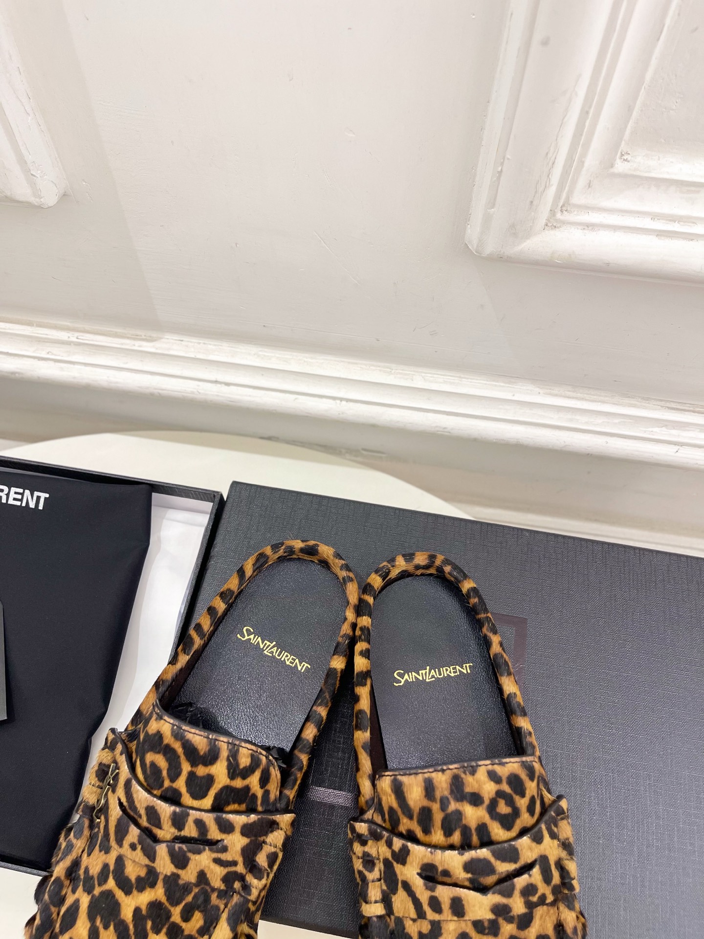 SAIN*LAURENT 圣罗兰 26𝐬𝐬 ☘️2026春夏新品LE LOAFER褶皱乐福穆勒鞋 半 SAIN*LAURENT 圣罗兰 26𝐬𝐬 ☘️2026春夏新品LE LOAFER褶皱乐福穆勒鞋 半