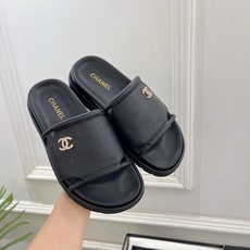 𝐂𝐇𝐀𝐍𝐄𝐋 | 小香 26𝐬𝐬 🦋2026 春夏新品 专柜经典走秀款 小香大双C厚底休闲拖鞋 系 𝐂𝐇𝐀𝐍𝐄𝐋 | 小香 26𝐬𝐬 🦋2026 春夏新品 专柜经典走秀款 小香大双C厚底休闲拖鞋 系