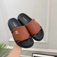 𝐂𝐇𝐀𝐍𝐄𝐋 | 小香 26𝐬𝐬 🦋2026 春夏新品 专柜经典走秀款 小香大双C厚底休闲拖鞋 系 𝐂𝐇𝐀𝐍𝐄𝐋 | 小香 26𝐬𝐬 🦋2026 春夏新品 专柜经典走秀款 小香大双C厚底休闲拖鞋 系