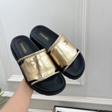 𝐂𝐇𝐀𝐍𝐄𝐋 | 小香 26𝐬𝐬 🦋2026 春夏新品 专柜经典走秀款 小香大双C厚底休闲拖鞋 系 𝐂𝐇𝐀𝐍𝐄𝐋 | 小香 26𝐬𝐬 🦋2026 春夏新品 专柜经典走秀款 小香大双C厚底休闲拖鞋 系