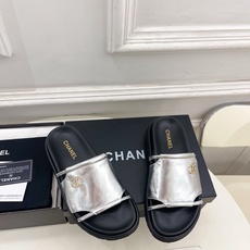 𝐂𝐇𝐀𝐍𝐄𝐋 | 小香 26𝐬𝐬 🦋2026 春夏新品 专柜经典走秀款 小香大双C厚底休闲拖鞋 系 𝐂𝐇𝐀𝐍𝐄𝐋 | 小香 26𝐬𝐬 🦋2026 春夏新品 专柜经典走秀款 小香大双C厚底休闲拖鞋 系