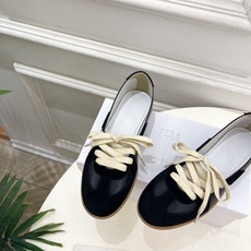 Maison Margiela· 马吉拉26𝐬𝐬 2026春夏新品MM6 拼色绑带芭蕾德训鞋—————— Maison Margiela· 马吉拉26𝐬𝐬 2026春夏新品MM6 拼色绑带芭蕾德训鞋——————