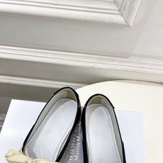 Maison Margiela· 马吉拉26𝐬𝐬 2026春夏新品MM6 拼色绑带芭蕾德训鞋—————— Maison Margiela· 马吉拉26𝐬𝐬 2026春夏新品MM6 拼色绑带芭蕾德训鞋——————