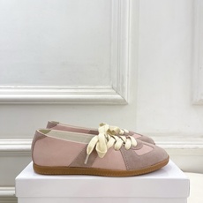 Maison Margiela· 马吉拉26𝐬𝐬 2026春夏新品MM6 拼色绑带芭蕾德训鞋—————— Maison Margiela· 马吉拉26𝐬𝐬 2026春夏新品MM6 拼色绑带芭蕾德训鞋——————