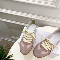 Maison Margiela· 马吉拉26𝐬𝐬 2026春夏新品MM6 拼色绑带芭蕾德训鞋—————— Maison Margiela· 马吉拉26𝐬𝐬 2026春夏新品MM6 拼色绑带芭蕾德训鞋——————