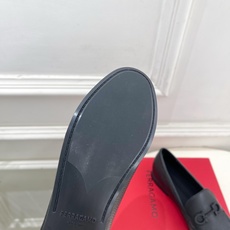 Ferragamo|菲拉格慕26𝐬𝐬2026春夏新品 Gancini乐福鞋 火爆上新! 这鞋绝对是黑马 Ferragamo|菲拉格慕26𝐬𝐬2026春夏新品 Gancini乐福鞋 火爆上新! 这鞋绝对是黑马