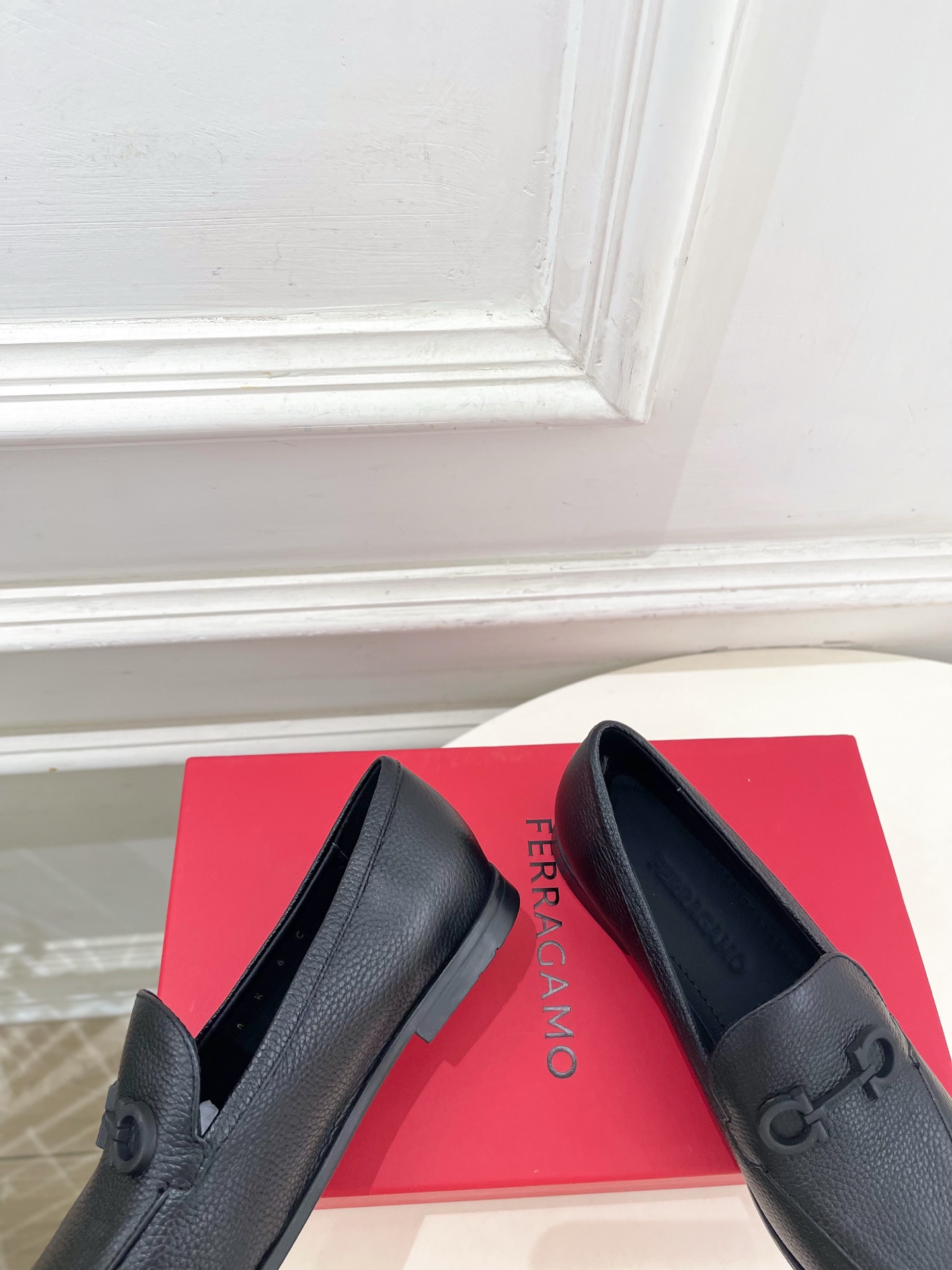 Ferragamo|菲拉格慕26𝐬𝐬2026春夏新品 Gancini乐福鞋 火爆上新! 这鞋绝对是黑马 Ferragamo|菲拉格慕26𝐬𝐬2026春夏新品 Gancini乐福鞋 火爆上新! 这鞋绝对是黑马