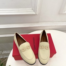 Ferragamo|菲拉格慕26𝐬𝐬2026春夏新品 Gancini乐福鞋 火爆上新! 这鞋绝对是黑马 Ferragamo|菲拉格慕26𝐬𝐬2026春夏新品 Gancini乐福鞋 火爆上新! 这鞋绝对是黑马