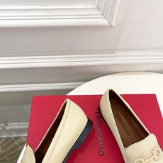 Ferragamo|菲拉格慕26𝐬𝐬2026春夏新品 Gancini乐福鞋 火爆上新! 这鞋绝对是黑马 Ferragamo|菲拉格慕26𝐬𝐬2026春夏新品 Gancini乐福鞋 火爆上新! 这鞋绝对是黑马