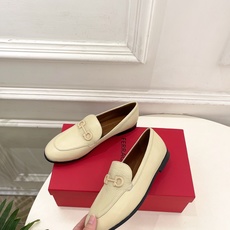 Ferragamo|菲拉格慕26𝐬𝐬2026春夏新品 Gancini乐福鞋 火爆上新! 这鞋绝对是黑马 Ferragamo|菲拉格慕26𝐬𝐬2026春夏新品 Gancini乐福鞋 火爆上新! 这鞋绝对是黑马