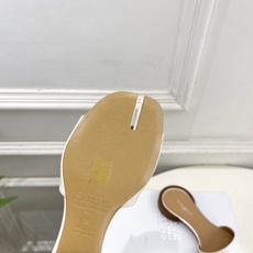Maison Margiela· 马吉拉26𝐬𝐬 2026春夏新品MM6 分趾一字带圆跟拖鞋—————— Maison Margiela· 马吉拉26𝐬𝐬 2026春夏新品MM6 分趾一字带圆跟拖鞋——————