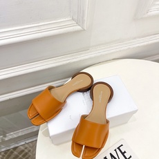 Maison Margiela· 马吉拉26𝐬𝐬 2026春夏新品MM6 分趾一字带圆跟拖鞋—————— Maison Margiela· 马吉拉26𝐬𝐬 2026春夏新品MM6 分趾一字带圆跟拖鞋——————