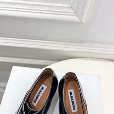 Jil Sander(吉尔·桑达)2026 春夏新品 JD极简小坡跟细带尖头小皮鞋————————JS作 Jil Sander(吉尔·桑达)2026 春夏新品 JD极简小坡跟细带尖头小皮鞋————————JS作