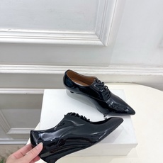 Jil Sander(吉尔·桑达)2026 春夏新品 JD极简小坡跟细带尖头小皮鞋————————JS作 Jil Sander(吉尔·桑达)2026 春夏新品 JD极简小坡跟细带尖头小皮鞋————————JS作