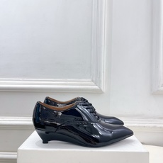 Jil Sander(吉尔·桑达)2026 春夏新品 JD极简小坡跟细带尖头小皮鞋————————JS作 Jil Sander(吉尔·桑达)2026 春夏新品 JD极简小坡跟细带尖头小皮鞋————————JS作