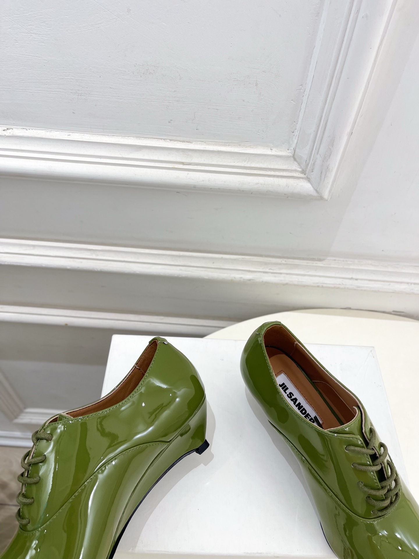Jil Sander(吉尔·桑达)2026 春夏新品 JD极简小坡跟细带尖头小皮鞋————————JS作 Jil Sander(吉尔·桑达)2026 春夏新品 JD极简小坡跟细带尖头小皮鞋————————JS作