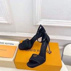 LV | 路易威登 26𝐬𝐬 🧡💚2026春夏新品 顶级版本⚠️专柜主打最新品爆款 LV网纱水钻 LV | 路易威登 26𝐬𝐬 🧡💚2026春夏新品 顶级版本⚠️专柜主打最新品爆款 LV网纱水钻