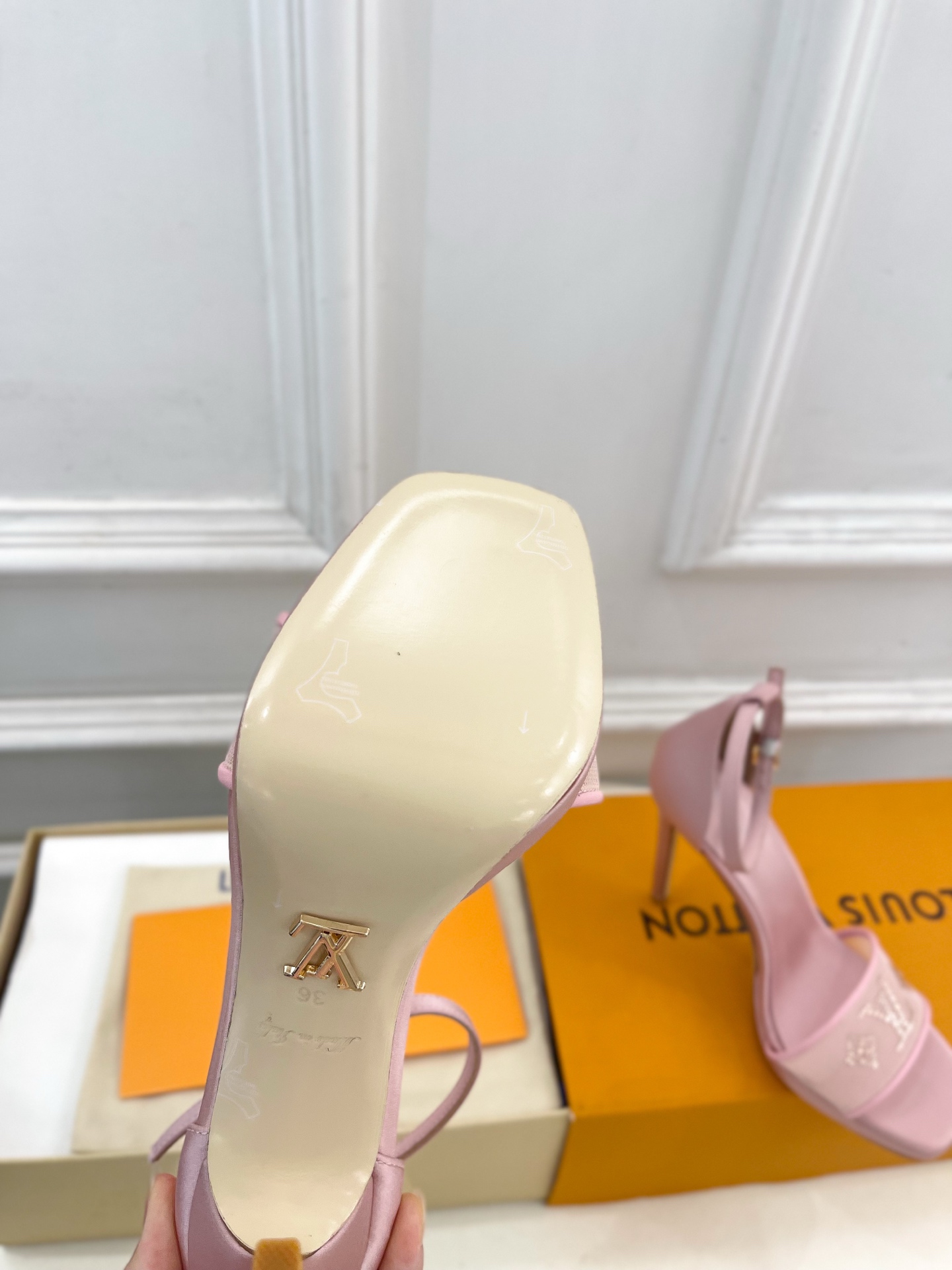 LV | 路易威登 26𝐬𝐬 🧡💚2026春夏新品 顶级版本⚠️专柜主打最新品爆款 LV网纱水钻 LV | 路易威登 26𝐬𝐬 🧡💚2026春夏新品 顶级版本⚠️专柜主打最新品爆款 LV网纱水钻