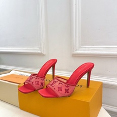 LV | 路易威登 26𝐬𝐬 🧡💚2026春夏新品 顶级版本⚠️专柜主打最新品爆款 LV网纱水钻 LV | 路易威登 26𝐬𝐬 🧡💚2026春夏新品 顶级版本⚠️专柜主打最新品爆款 LV网纱水钻