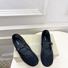 unfolio 26𝐬𝐬 春夏新品网纱刺绣玛丽珍平底鞋————————— 作为这两年最受欢迎的鬼才设计师 unfolio 26𝐬𝐬 春夏新品网纱刺绣玛丽珍平底鞋————————— 作为这两年最受欢迎的鬼才设计师