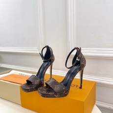 LV | 路易威登 26𝐬𝐬 🧡💚2026春夏新品 顶级版本⚠️专柜主打最新品爆款 LV网纱水钻 LV | 路易威登 26𝐬𝐬 🧡💚2026春夏新品 顶级版本⚠️专柜主打最新品爆款 LV网纱水钻