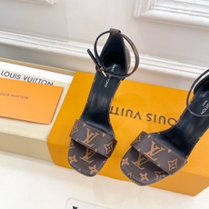 LV | 路易威登 26𝐬𝐬 🧡💚2026春夏新品 顶级版本⚠️专柜主打最新品爆款 LV网纱水钻 LV | 路易威登 26𝐬𝐬 🧡💚2026春夏新品 顶级版本⚠️专柜主打最新品爆款 LV网纱水钻
