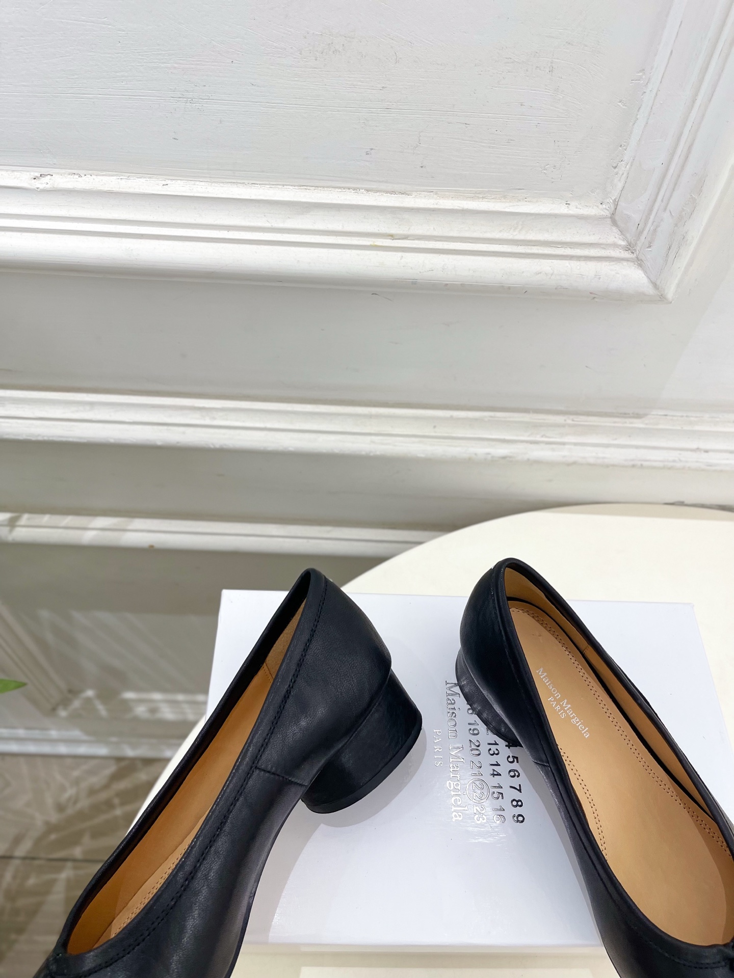 Maison Margiela· 马吉拉26𝐬𝐬 2026春夏新品MM6 复古分趾粗跟单鞋 —————— Maison Margiela· 马吉拉26𝐬𝐬 2026春夏新品MM6 复古分趾粗跟单鞋 ——————