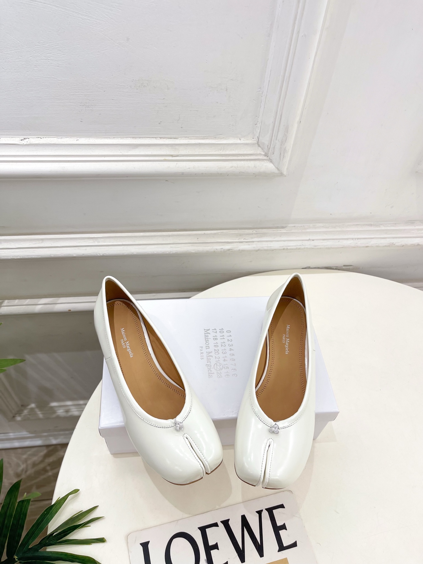 Maison Margiela· 马吉拉26𝐬𝐬 2026春夏新品MM6 复古分趾粗跟单鞋 —————— Maison Margiela· 马吉拉26𝐬𝐬 2026春夏新品MM6 复古分趾粗跟单鞋 ——————