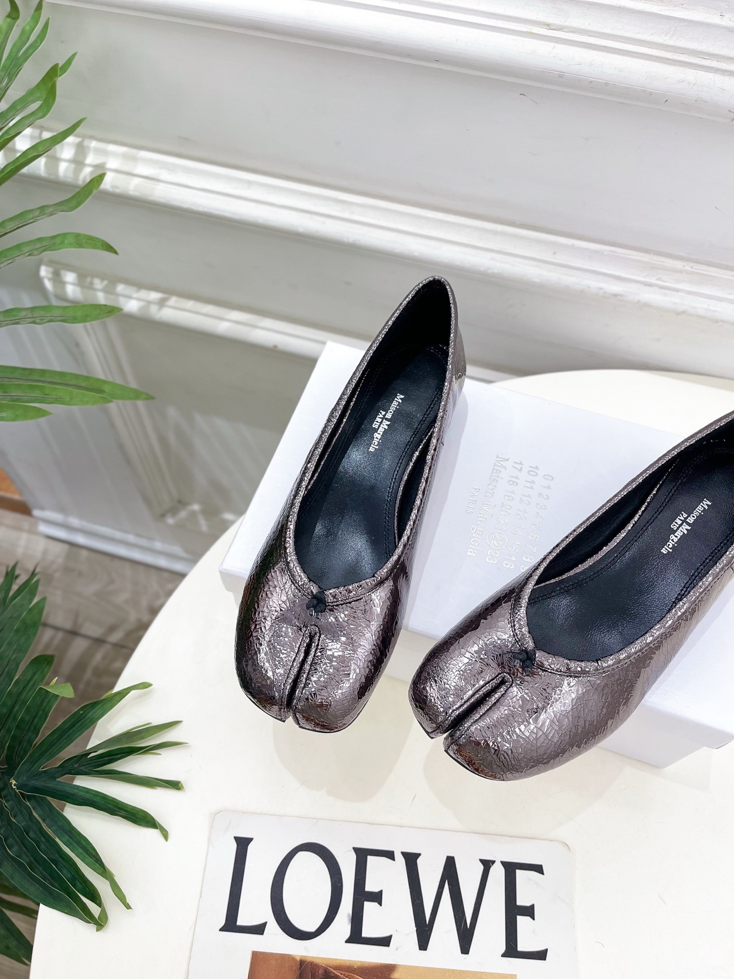 Maison Margiela· 马吉拉26𝐬𝐬 2026春夏新品MM6 复古分趾粗跟单鞋 —————— Maison Margiela· 马吉拉26𝐬𝐬 2026春夏新品MM6 复古分趾粗跟单鞋 ——————