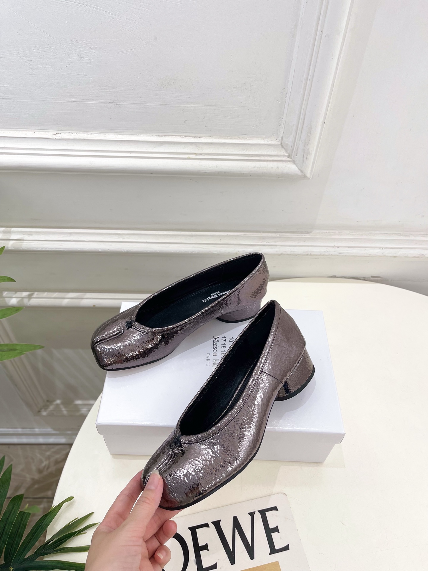 Maison Margiela· 马吉拉26𝐬𝐬 2026春夏新品MM6 复古分趾粗跟单鞋 —————— Maison Margiela· 马吉拉26𝐬𝐬 2026春夏新品MM6 复古分趾粗跟单鞋 ——————