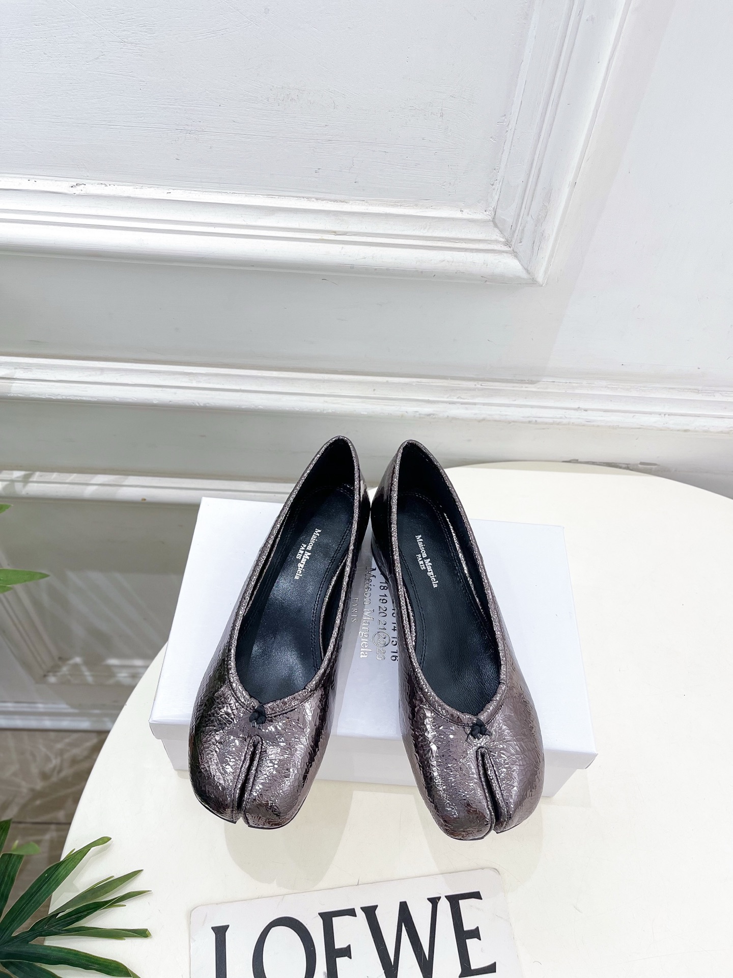 Maison Margiela· 马吉拉26𝐬𝐬 2026春夏新品MM6 复古分趾粗跟单鞋 ——————