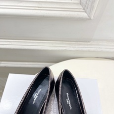 Maison Margiela· 马吉拉26𝐬𝐬 2026春夏新品MM6 复古分趾粗跟单鞋 —————— Maison Margiela· 马吉拉26𝐬𝐬 2026春夏新品MM6 复古分趾粗跟单鞋 ——————