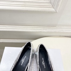Maison Margiela· 马吉拉26𝐬𝐬 2026春夏新品MM6 复古分趾粗跟单鞋 —————— Maison Margiela· 马吉拉26𝐬𝐬 2026春夏新品MM6 复古分趾粗跟单鞋 ——————