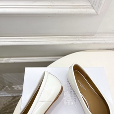 Maison Margiela· 马吉拉26𝐬𝐬 2026春夏新品MM6 复古芭蕾舞鞋分趾鞋 ————— Maison Margiela· 马吉拉26𝐬𝐬 2026春夏新品MM6 复古芭蕾舞鞋分趾鞋 —————