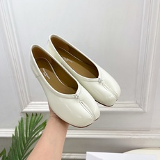 Maison Margiela· 马吉拉26𝐬𝐬 2026春夏新品MM6 复古芭蕾舞鞋分趾鞋 ————— Maison Margiela· 马吉拉26𝐬𝐬 2026春夏新品MM6 复古芭蕾舞鞋分趾鞋 —————