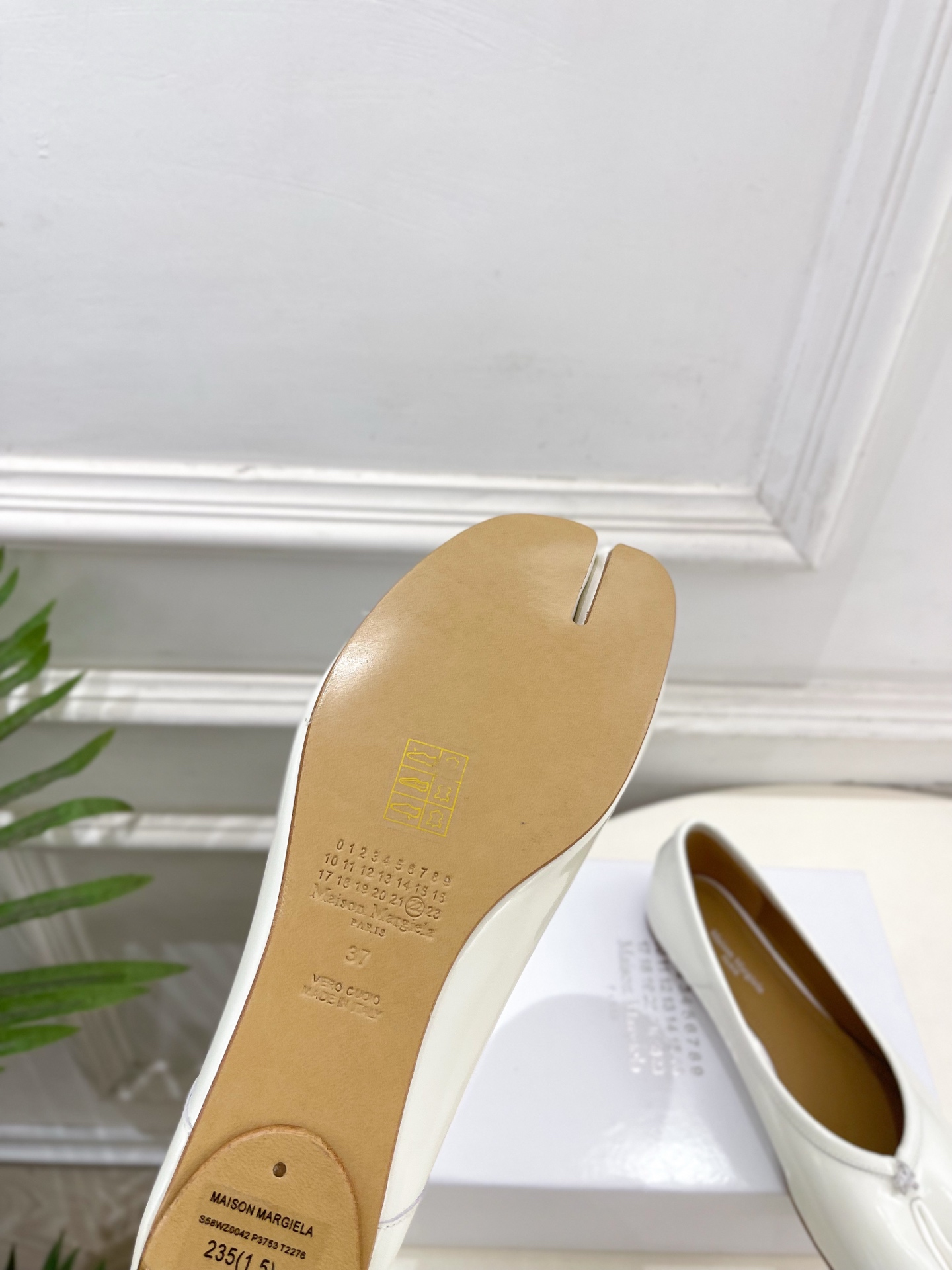 Maison Margiela· 马吉拉26𝐬𝐬 2026春夏新品MM6 复古芭蕾舞鞋分趾鞋 ————— Maison Margiela· 马吉拉26𝐬𝐬 2026春夏新品MM6 复古芭蕾舞鞋分趾鞋 —————